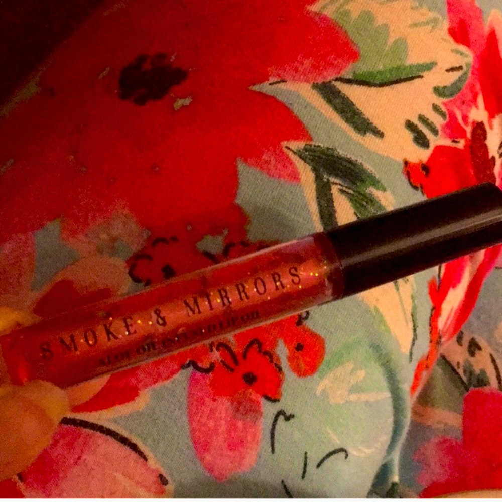 Smoke & Mirrors aloe-infused lip oil